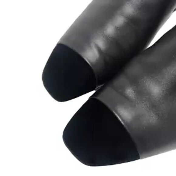 $1575 Chanel 21A Black Leather Velvet Toe Cap Logo Gold Strap Ankle Boot 10.5/41 - Picture 15 of 15
